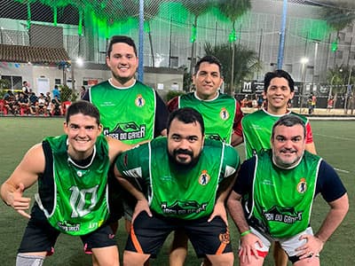 Time com uniformes personalizados